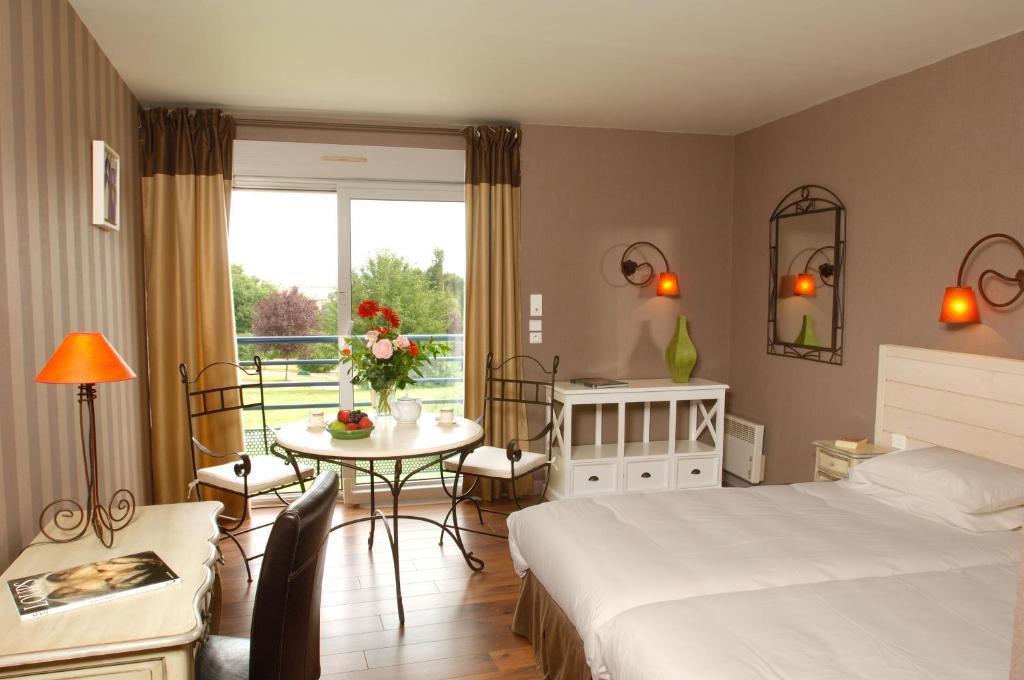 Logis L'Ermitage Hotel & Restaurant ソルジュ 部屋 写真
