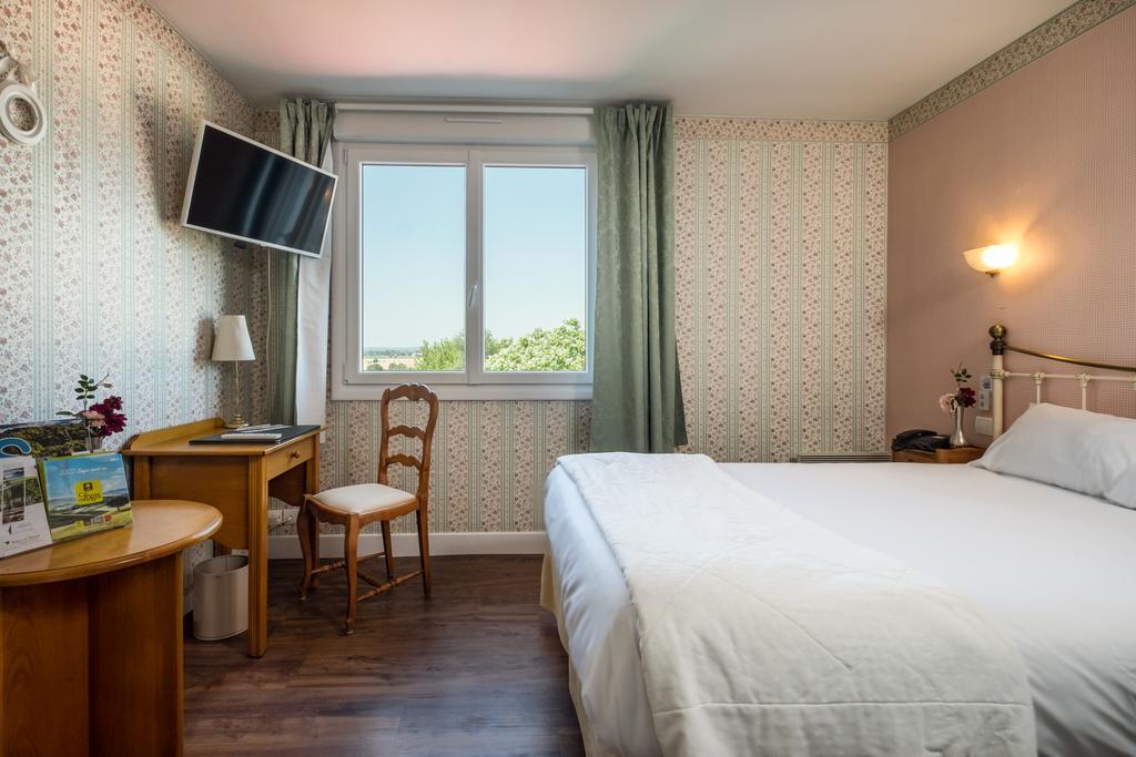 Logis L'Ermitage Hotel & Restaurant ソルジュ エクステリア 写真