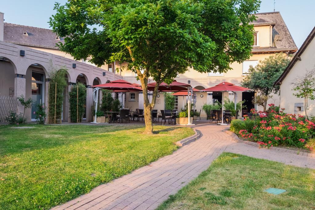 Logis L'Ermitage Hotel & Restaurant ソルジュ エクステリア 写真